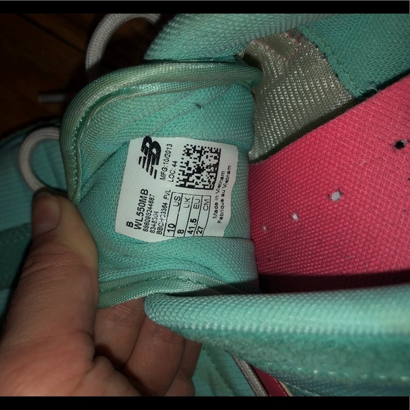 LIGHT BLUE & PINK WOMENS NEW BALANCES - Picture 3 of 4